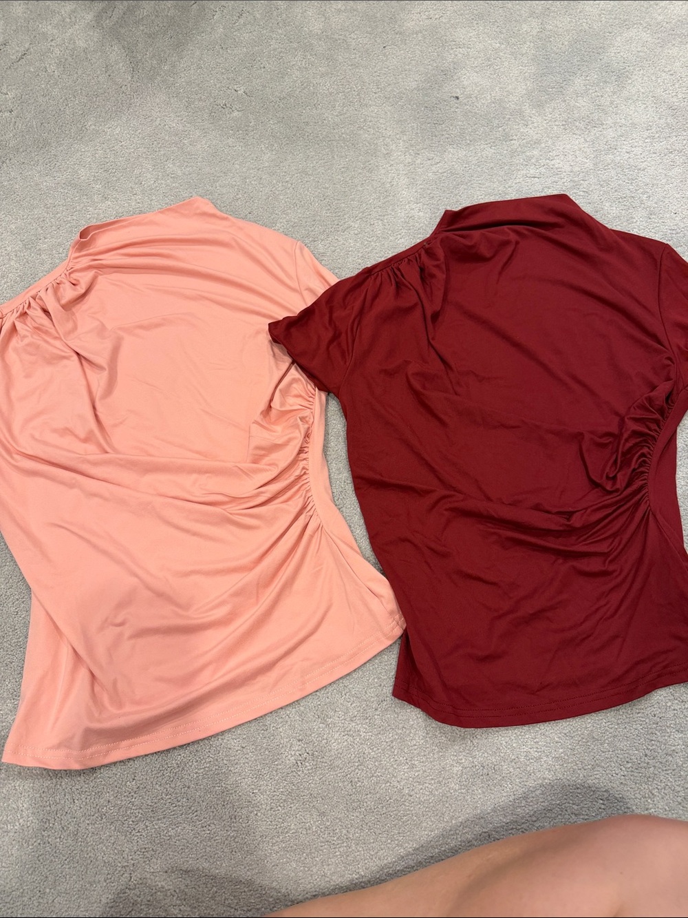 Women’s Short Sleeve Ruched Tee - Pink and Burgundy